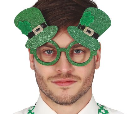 Zöld szemüveg Szent Patrik-napra kalapokkal